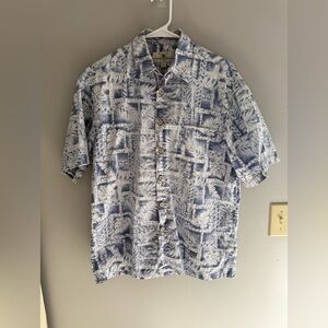 Island Shores Mens Shirt SZ Md Blue White Short Sleeve Hawaiian Floral Button